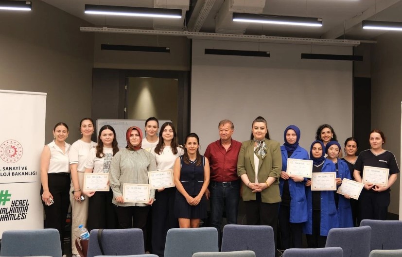 ​Sanayide Kadın Gücü: Poelsan’dan Örnek Uygulamalı Eğitim Programı